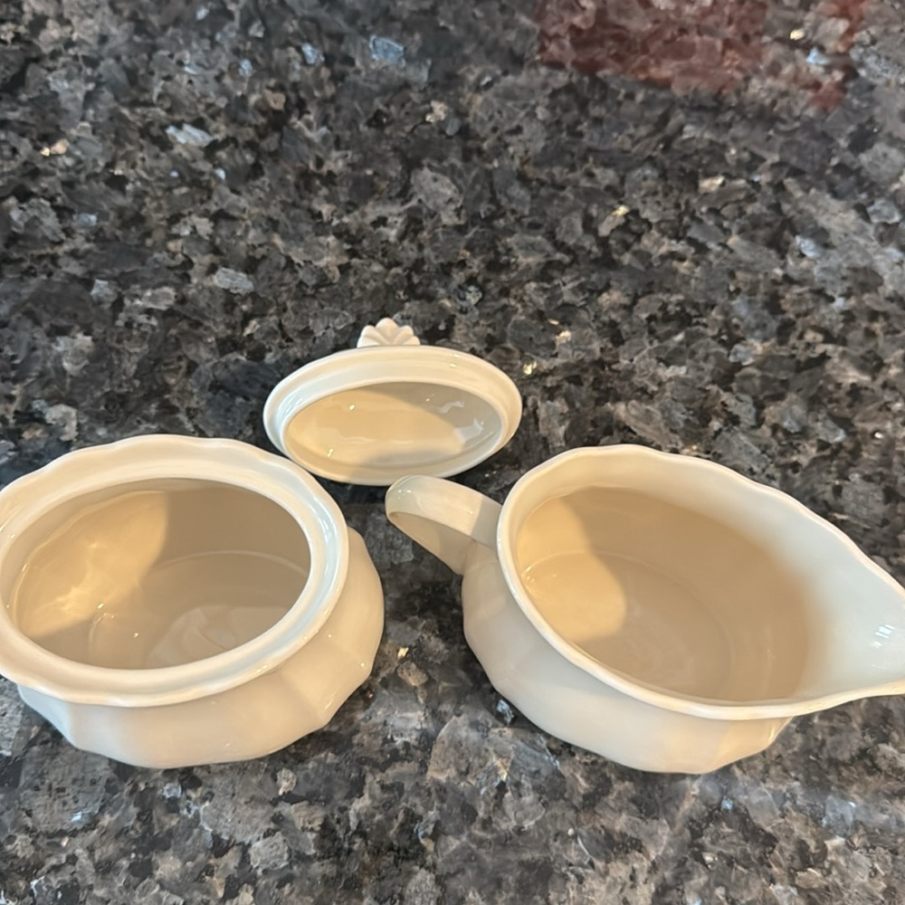 Lenox Casual Elegance Cream Sugar and Creamer Set like new never used - Picture 3 of 7